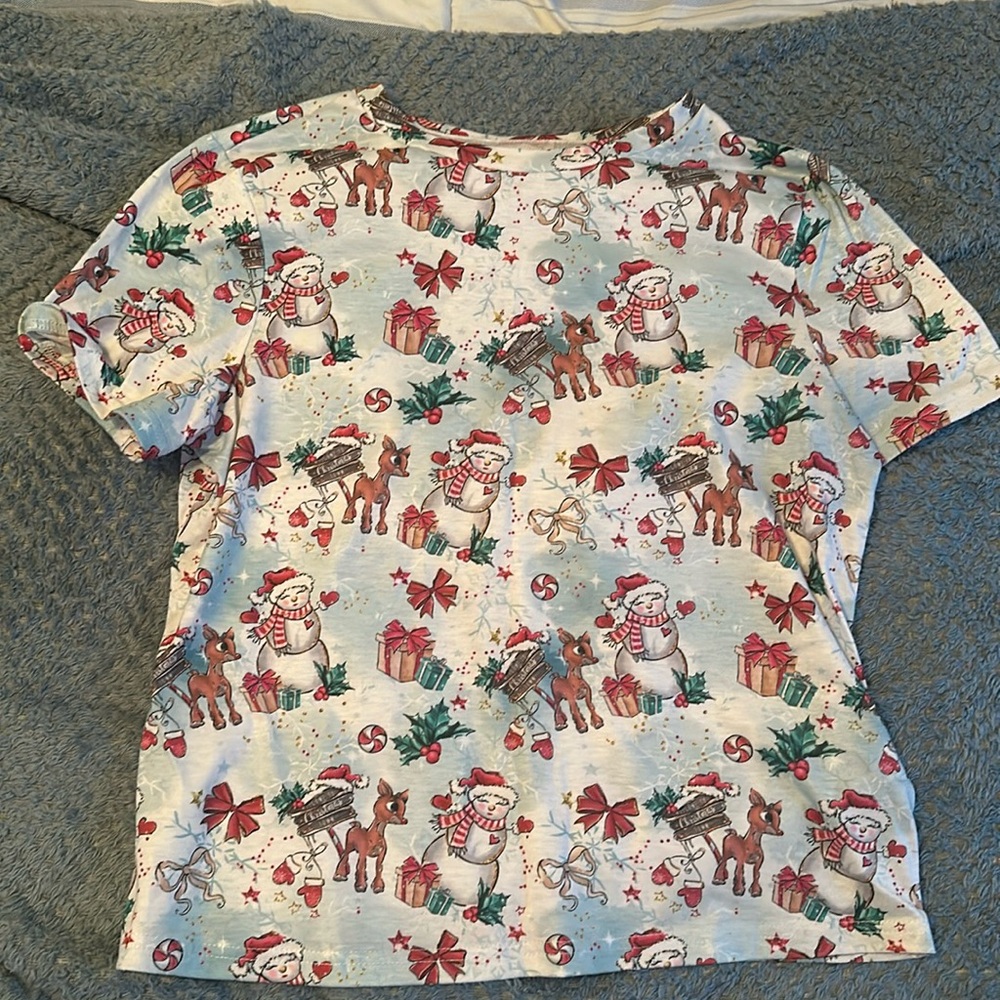 🎄 tee